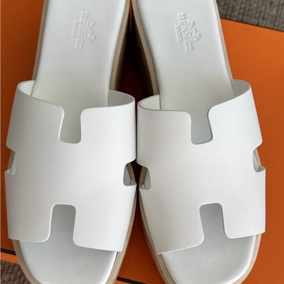 NEW HERMÈS White Calfskin Leather Eze 30 Platform Sandals - Picture 4 of 12